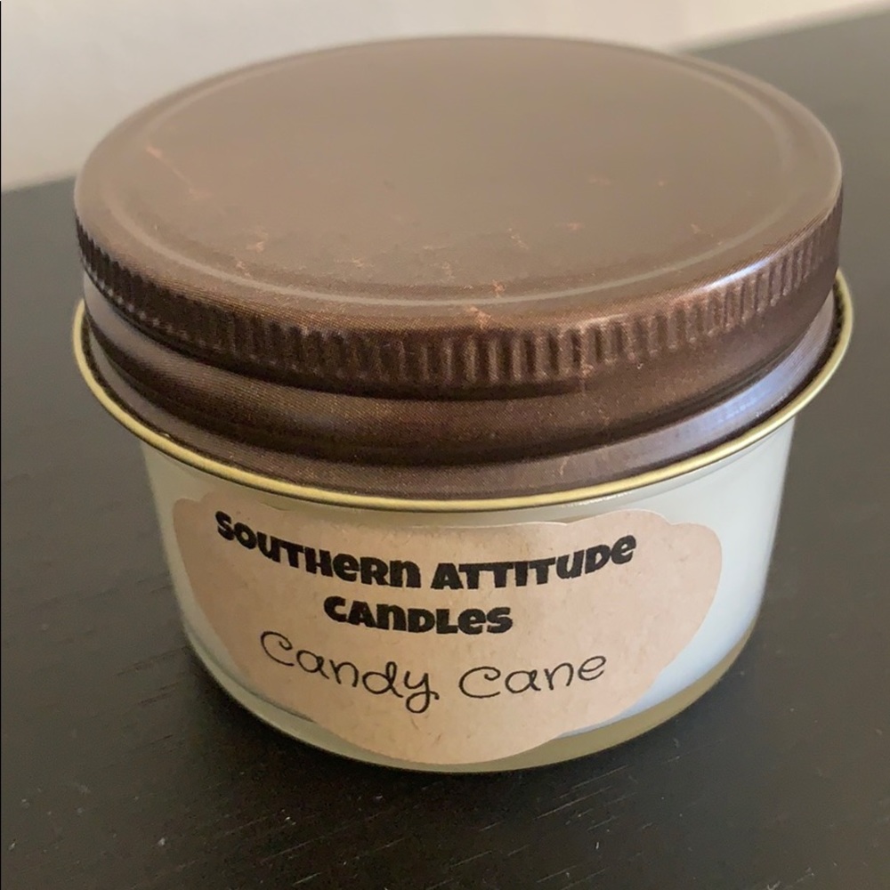 π₯π 4 oz. Mini Candy Cane Scented Candle - Picture 1 of 2